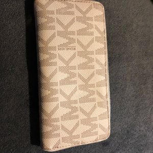 Michael Kors wallet